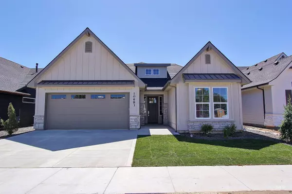 10683 W Bell Fountain Dr, Star, ID 83669