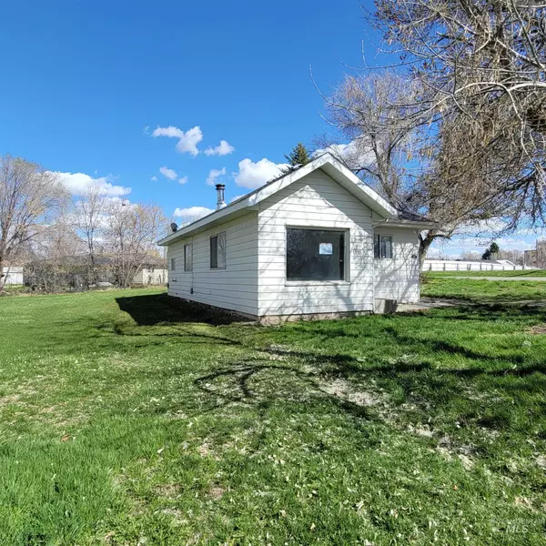 Eden, ID 83325,315 N Idaho