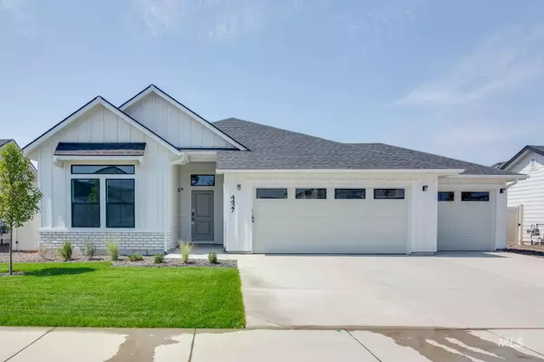 10696 W Garganey Dr, Star, ID 83669