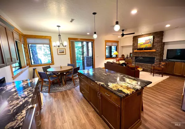 Mccall, ID 83638,627 Pinedale Street