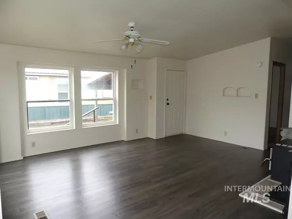 Mccall, ID 83638,414 Virginia Blvd
