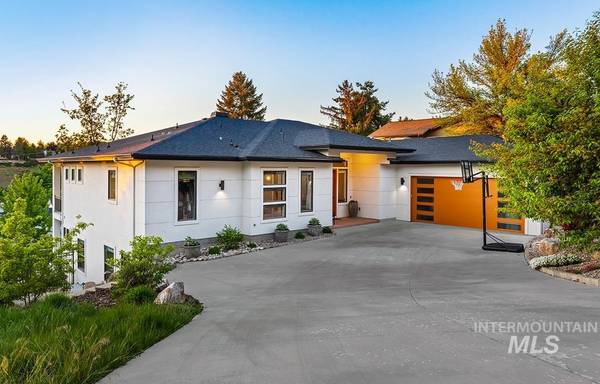 Boise, ID 83702,2943 N Selkirk Dr