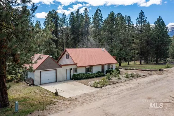 Cascade, ID 83611,347 Lone Pine Dr