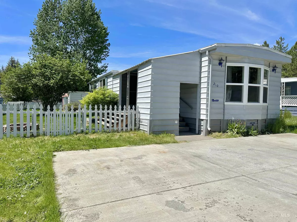 Moscow, ID 83843,411 N Almon #210