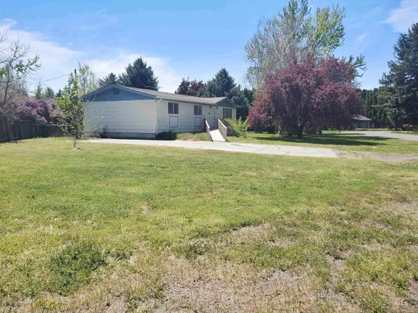 943 4th Ave Dr, Jerome, ID 83338