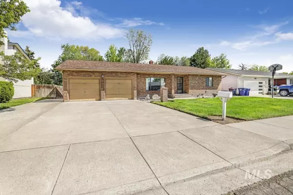 372 Crestview Dr,  Twin Falls,  ID 83301
