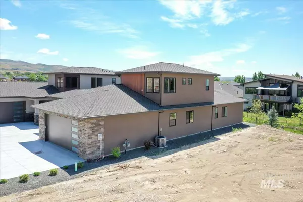 Boise, ID 83716,3365 E Warm Springs