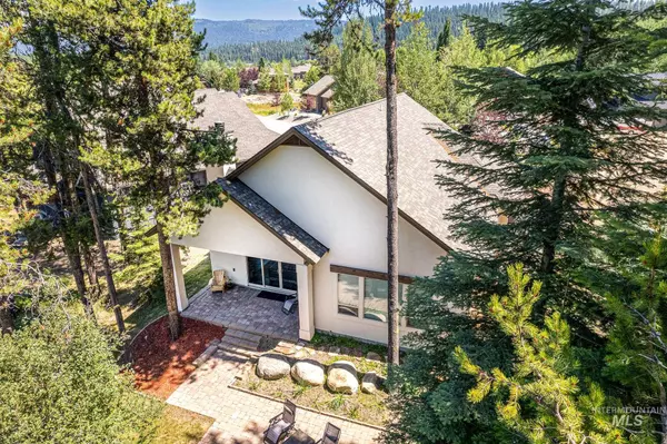 Mccall, ID 83638,319 Mountain Cove Court