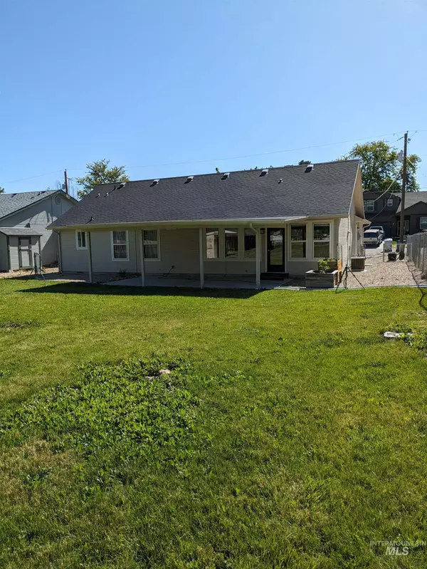 Caldwell, ID 83605,2612 Meadow Ave