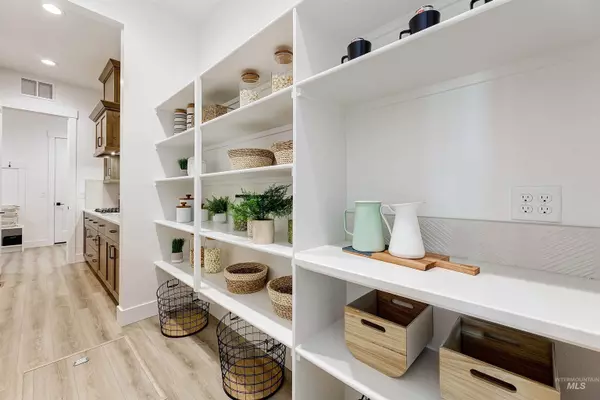 Star, ID 83669,12355 W Red Clover St.