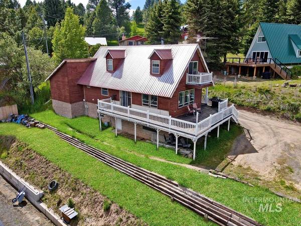 606 Crawford Avenue,  Cascade,  ID 83611