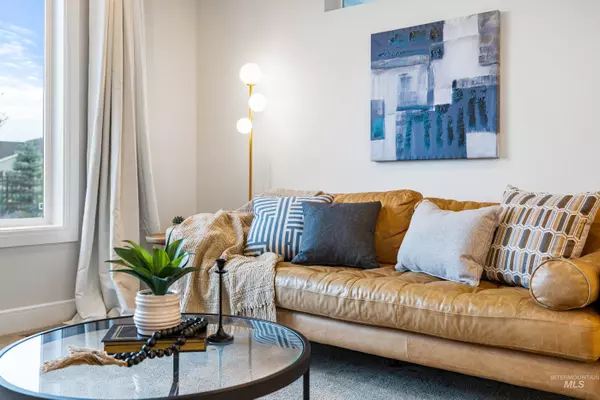 Nampa, ID 83687-7921,10223 Millgrain St