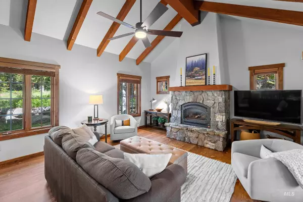 Donnelly, ID 83615,5 Rock Creek Court