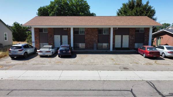 33 E Washington Ave,  Meridian,  ID 83642-1759