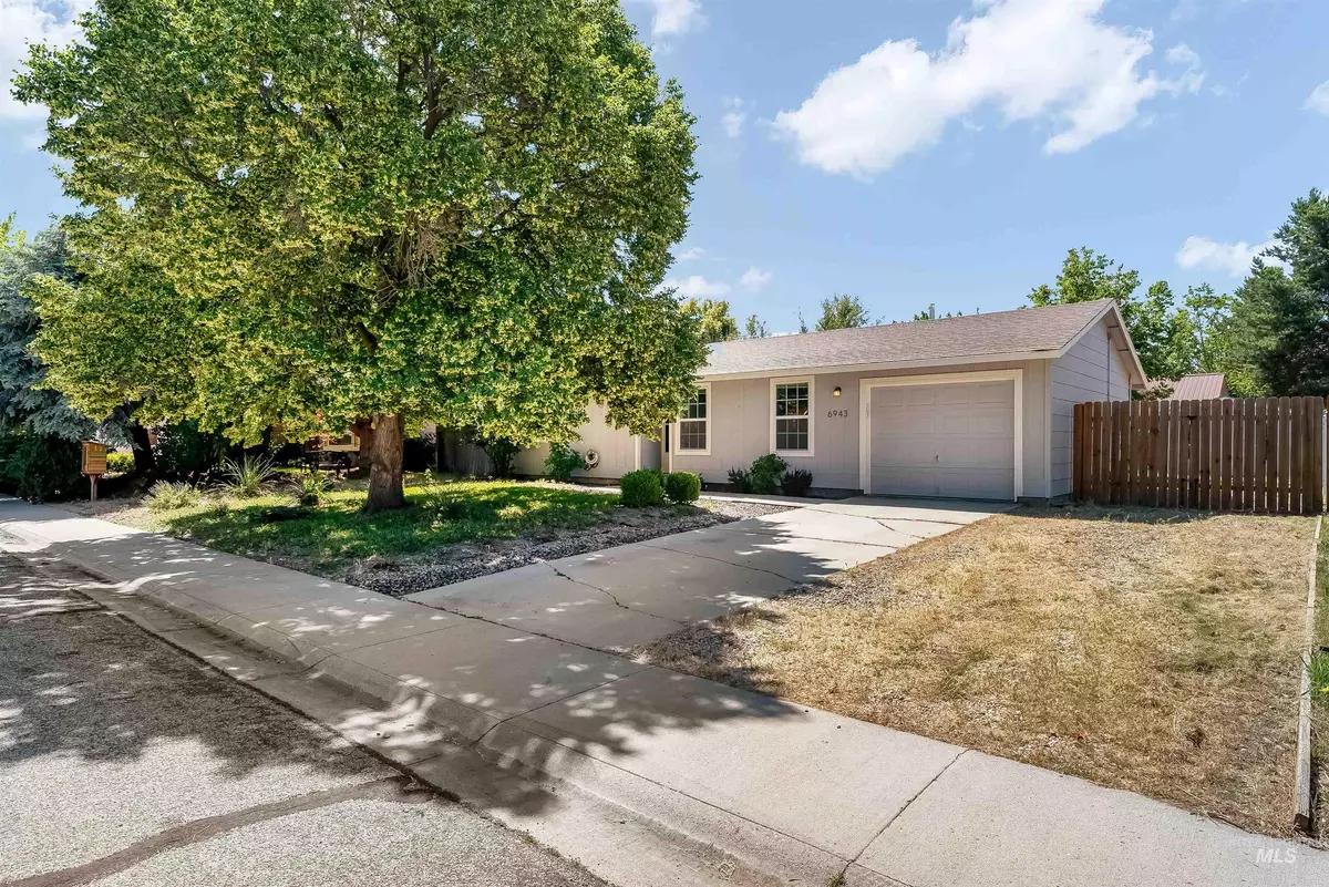 Boise, ID 83714,6943 W Lamplighter St