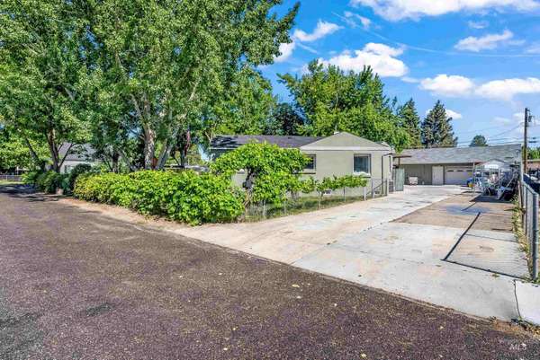 404 E State Avenue, Meridian, ID 83642