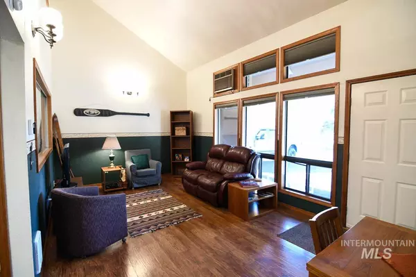 Mccall, ID 83638,1607 Davis Avenue