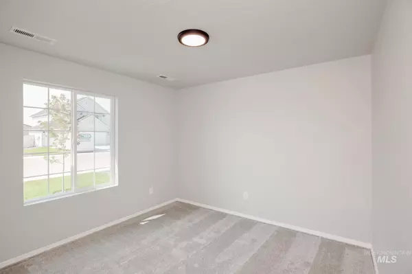 Nampa, ID 83651,12694 Dovekie St