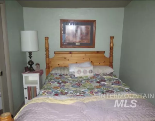 Mccall, ID 83638,2074 Payette Dr