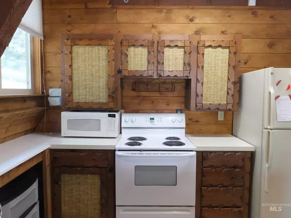 Cascade, ID 83611,341 Westview Road