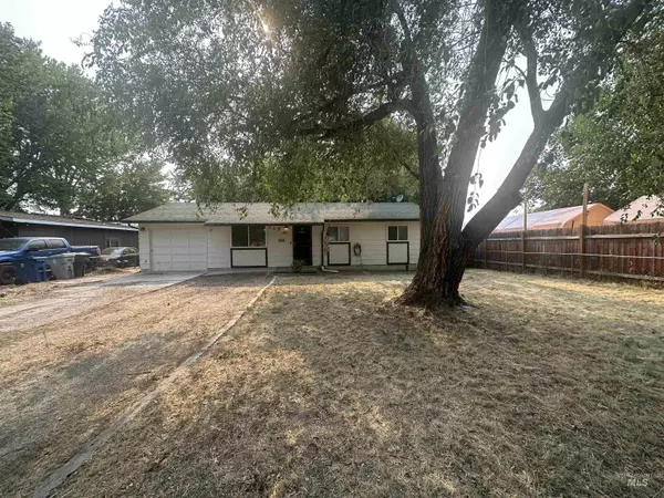 115 S Highland Dr, Middleton, ID 83644