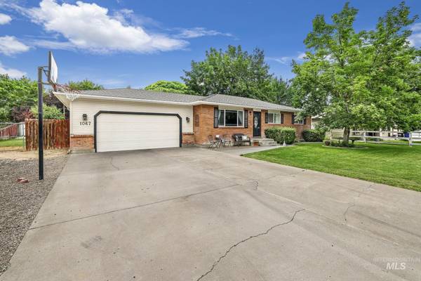 1067 Plain View Drive, Twin Falls, ID 83301