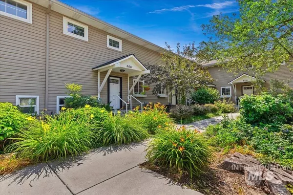 Boise, ID 83702,506 W Village Lane