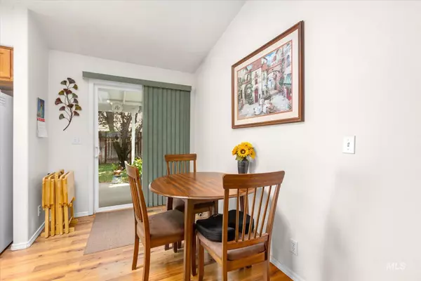 Meridian, ID 83642-7706,876 S Redhead Ave