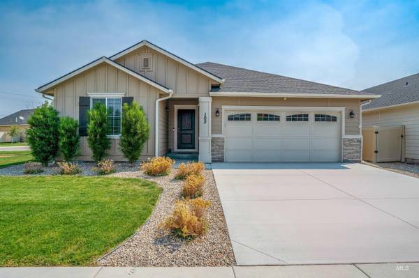 102 S Iceberg Lake Ave,  Meridian,  ID 83642