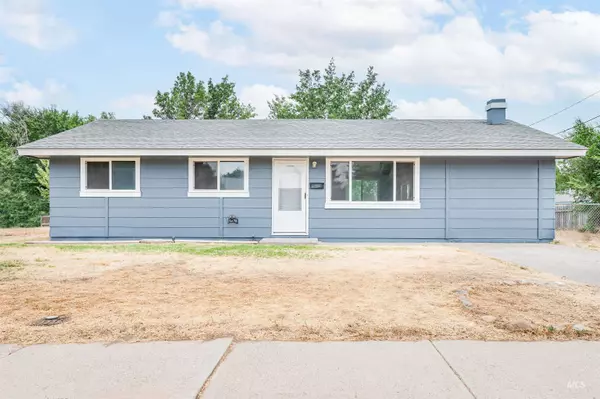 1670 N 10th E, Mountain Home, ID 83647-1827