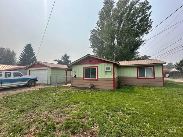 441 E 10th St, Weiser, ID 83672