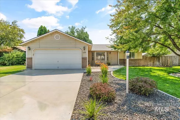 177 W Woodbury Dr, Meridian, ID 83646