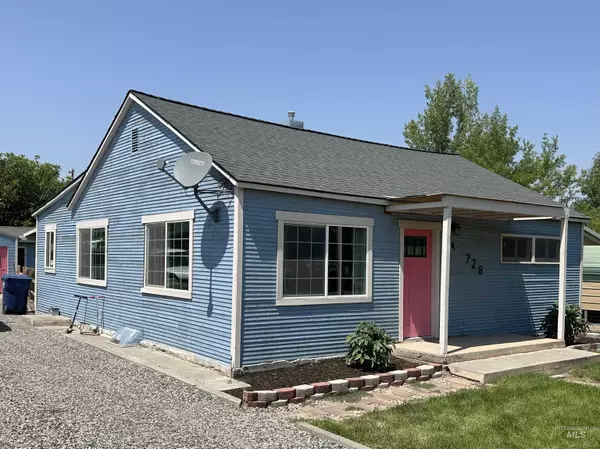 728 Adell Ave, Filer, ID 83328