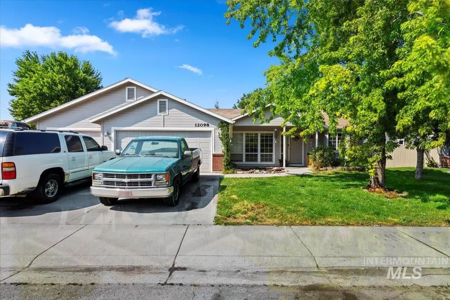 12098 W Spring River Ct, Boise, ID 83709