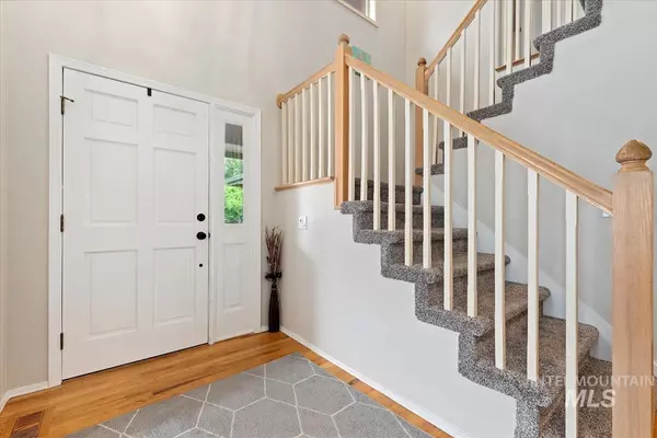 Boise, ID 83714,6300 N River Tree