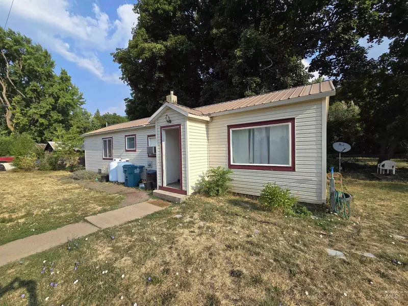 300 Bleeker, Council, ID 83612-3613