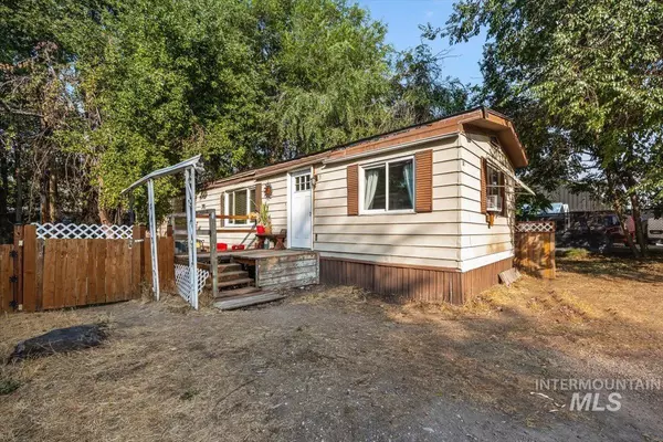 Garden City, ID 83714,305 E Bills Ave.