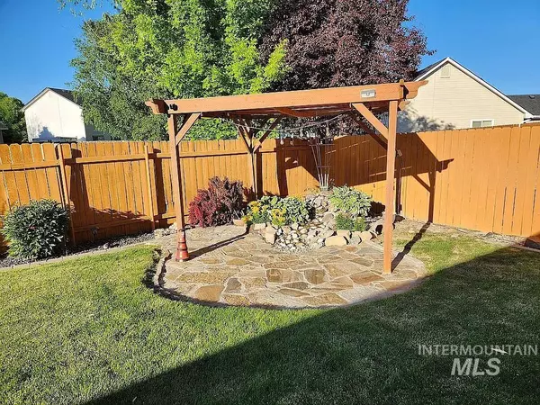 Nampa, ID 83638,412 N Summerwind Dr