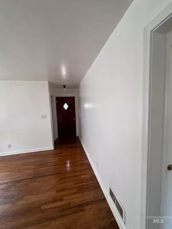 Gooding, ID 83330,642 Wyoming St