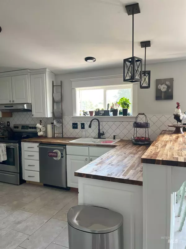 Grand View, ID 83624,185 Estate