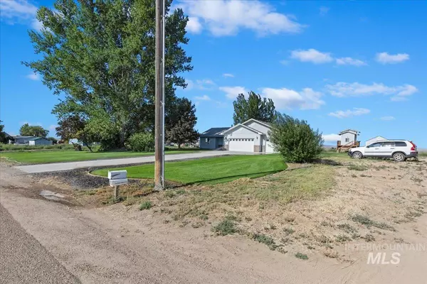 Parma, ID 83660,27625 Pet Ln