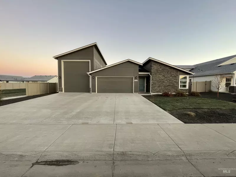 1642 Cashel St, Middleton, ID 83644