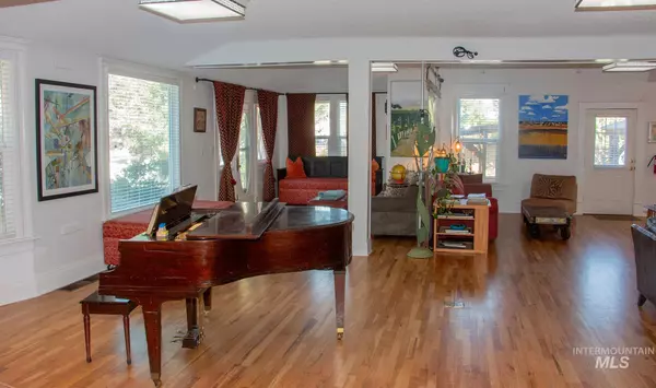 Nampa, ID 83651,123 17th Ave S