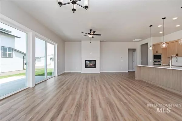 Meridian, ID 83642-0000,6109 S Binky