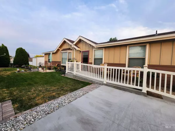 1414 Park Ave, Burley, ID 83318