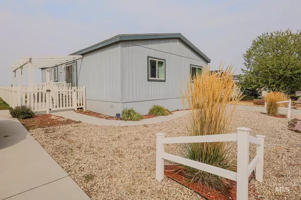 Discover Your Dream Home: A Cozy, Modern Retreat in Boise,Jarome Bell