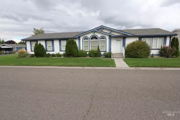 910 Moonglo Road #11, Buhl, ID 83316