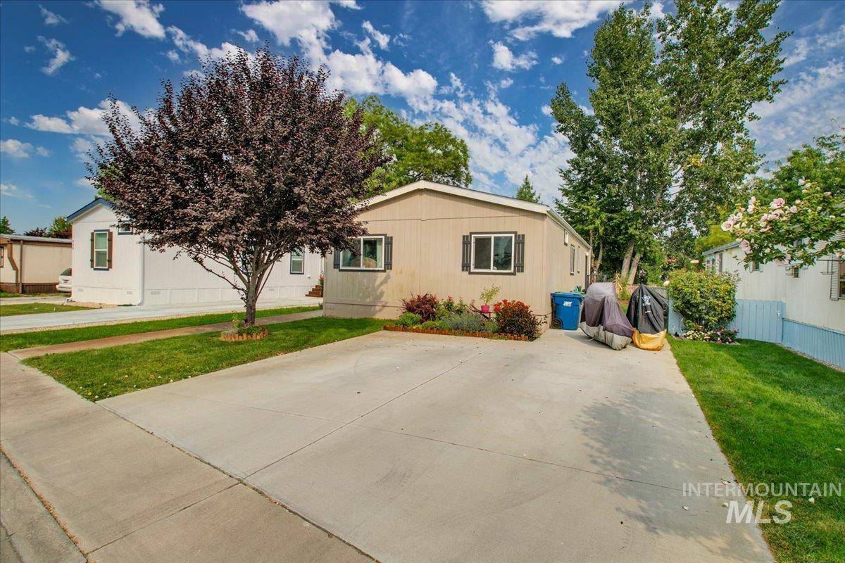 Boise, ID 83713,428 Mesquite St