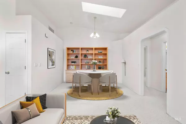 Boise, ID 83705-1262,734 S Coral Pl