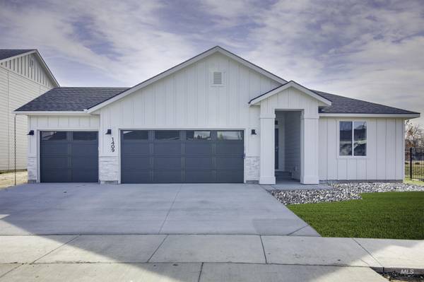 6829 W Redwood Creek Dr, Meridian, ID 83646